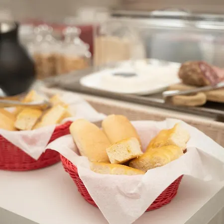 Da Laura E Aldo 3* Neive