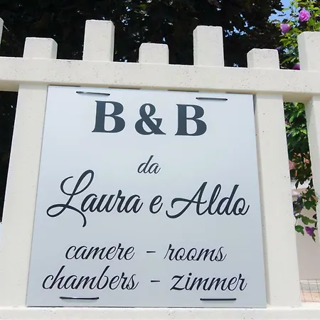 Frühstückspension Da Laura E Aldo Neive